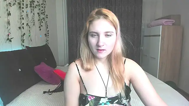 Snapshot of Miss_Elsa_ chatting on February 11, 2025, 2:35 am Miss Elsa online show from February 11, 2025, 2:35 am