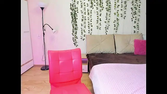 Miss Elsa  online show from October 6, 2025, 12:28 pm