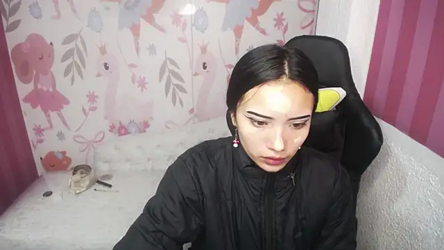 Esther Toro b online show from December 7, 2024, 12:40 pm