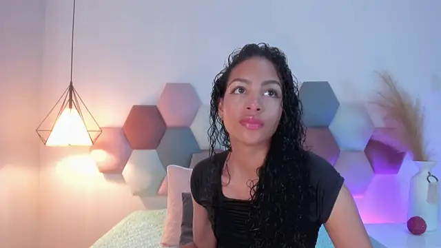 AntonellaHall  online show from February 17, 2025, 12:16 pm