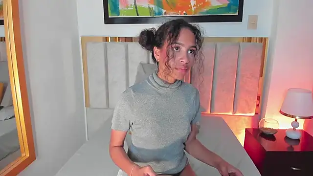 AntonellaHall  online show from March 13, 2025, 11:27 pm