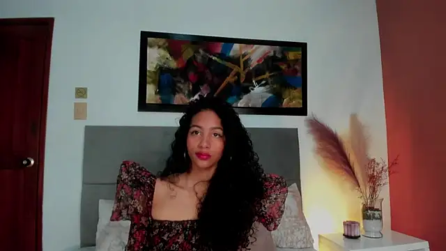 AntonellaHall  online show from February 3, 2025, 11:42 am