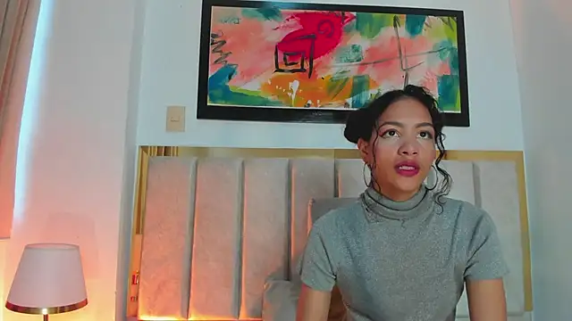 AntonellaHall  online show from March 13, 2025, 12:02 pm