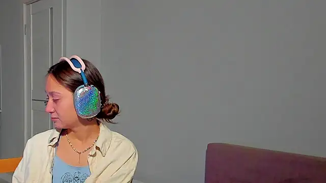 Snapshot of EllaSky_xoxo chatting on December 22, 2024, 11:09 pm EllaSky xoxo online show from December 22, 2024, 11:09 pm