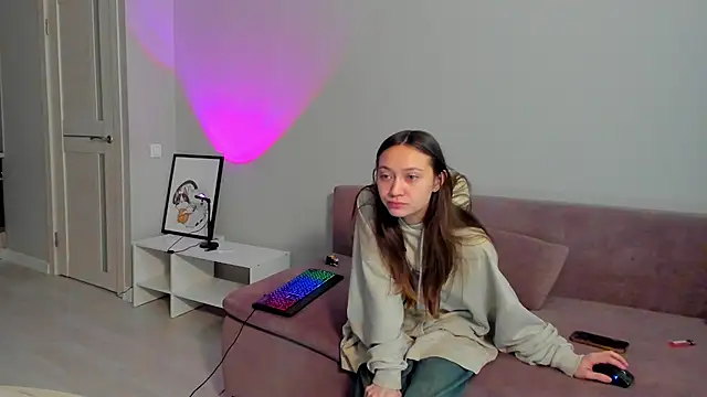 Snapshot of EllaSky_xoxo chatting on January 28, 2025, 6:38 am EllaSky xoxo online show from January 28, 2025, 6:38 am