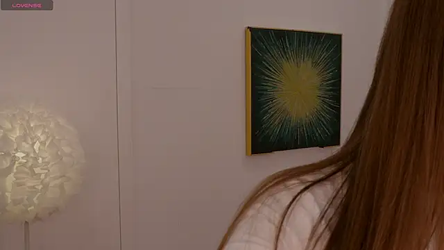 Lilly Colins online show from February 8, 2025, 3:00 pm