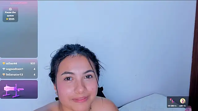 Snapshot of MeganAlvarez chatting on December 5, 2024, 11:45 pm MeganAlvarez online show from December 5, 2024, 11:45 pm