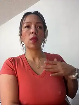 WilliamsKaily  online show from January 3, 2025, 12:29 pm