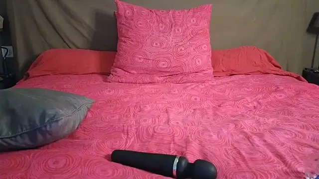 Snapshot of Estrellas_30 chatting on September 27, 2025, 10:10 am Estrellas 30 online show from September 27, 2025, 10:10 am