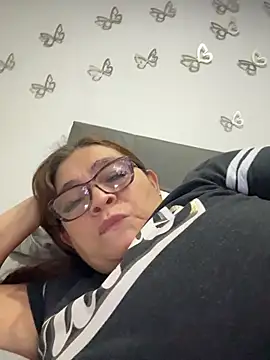 AntonellaAlondra4 online show from March 25, 2026, 3:06 am