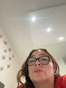 AntonellaAlondra4 online show from March 18, 2026, 3:31 am