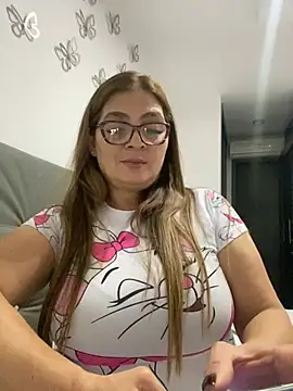 Snapshot of AntonellaAlondra4 chatting on March 14, 2025, 4:43 am AntonellaAlondra4 online show from March 14, 2025, 4:43 am