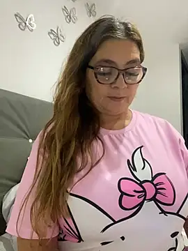 Snapshot of AntonellaAlondra4 chatting on February 14, 2025, 3:54 am AntonellaAlondra4 online show from February 14, 2025, 3:54 am