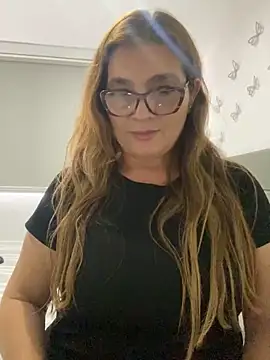 Snapshot of AntonellaAlondra4 chatting on February 4, 2025, 2:10 pm AntonellaAlondra4 online show from February 4, 2025, 2:10 pm