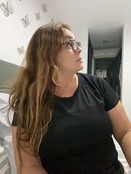 Snapshot of AntonellaAlondra4 chatting on February 11, 2025, 12:47 pm AntonellaAlondra4 online show from February 11, 2025, 12:47 pm