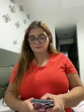 Snapshot of AntonellaAlondra4 chatting on February 27, 2025, 12:12 pm AntonellaAlondra4 online show from February 27, 2025, 12:12 pm