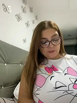 Snapshot of AntonellaAlondra4 chatting on March 15, 2025, 3:29 am AntonellaAlondra4 online show from March 15, 2025, 3:29 am