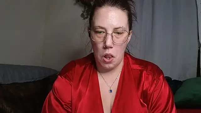 ThickGirlsDoItBetter online show from February 25, 2025, 2:25 am
