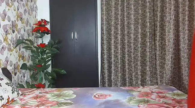 Snapshot of Shy_Divya chatting on December 19, 2024, 5:29 pm Shy Divya online show from December 19, 2024, 5:29 pm