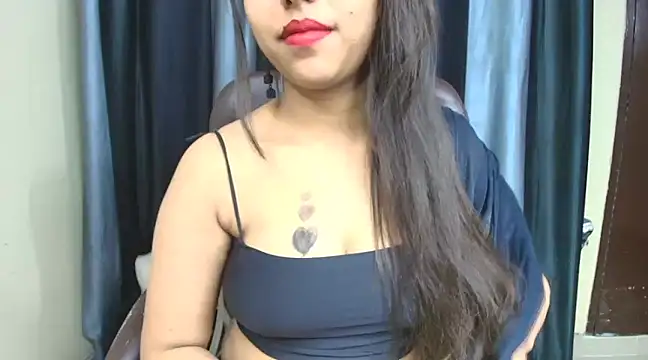 Snapshot of Shy_Divya chatting on December 22, 2024, 8:36 pm Shy Divya online show from December 22, 2024, 8:36 pm