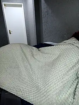 slimcate91 online show from November 29, 2025, 9:37 pm