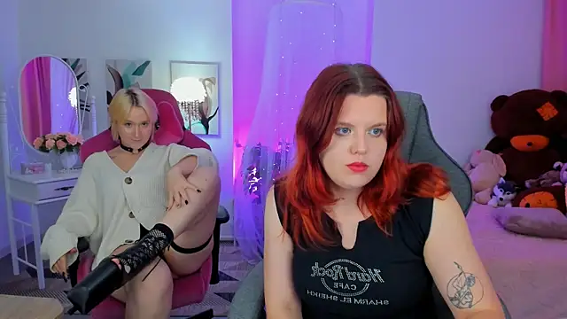 NielletaBlossom online show from October 12, 2025, 2:35 am