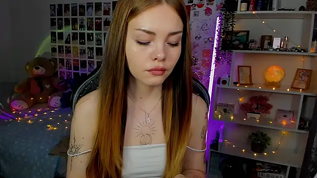 AkiraKatsu online show from October 2, 2025, 10:40 am