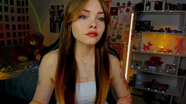 AkiraKatsu online show from December 20, 2025, 11:13 am