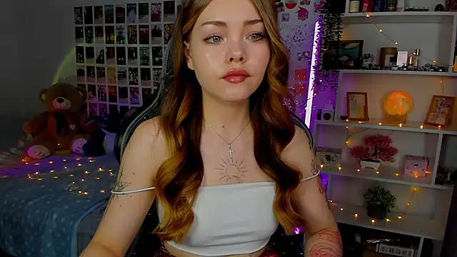 AkiraKatsu online show from September 26, 2025, 11:06 am