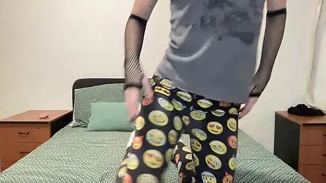 Onika Love online show from October 9, 2025, 8:31 pm