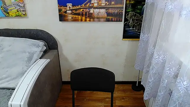 Snapshot of Lady_Boom_Wild_ chatting on October 8, 2025, 9:22 am Lady Boom Wild online show from October 8, 2025, 9:22 am