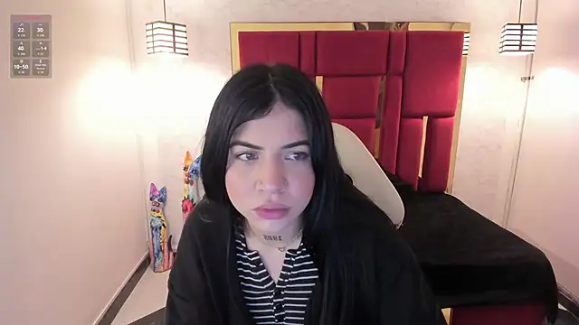 Violet m online show from October 3, 2025, 1:01 pm