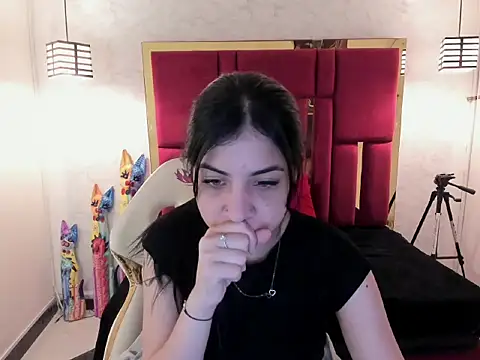Violet m online show from September 12, 2025, 11:43 am