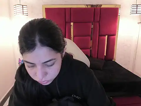 Violet m online show from September 20, 2025, 11:37 am