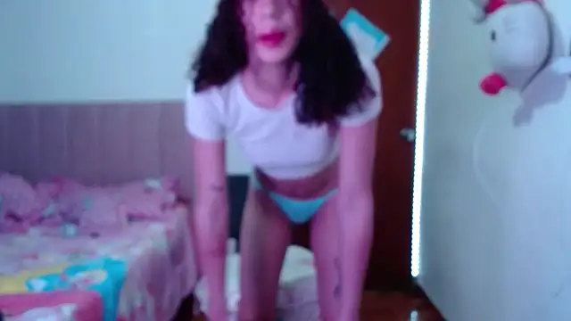 Perla web09 online show from December 2, 2025, 11:50 pm