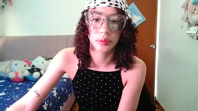 Perla web09 online show from January 6, 2026, 6:12 pm