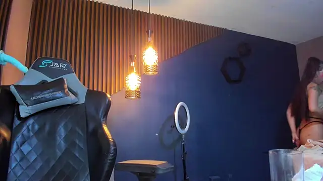 Snapshot of MelodyCollins chatting on March 5, 2025, 2:36 am MelodyCollins online show from March 5, 2025, 2:36 am