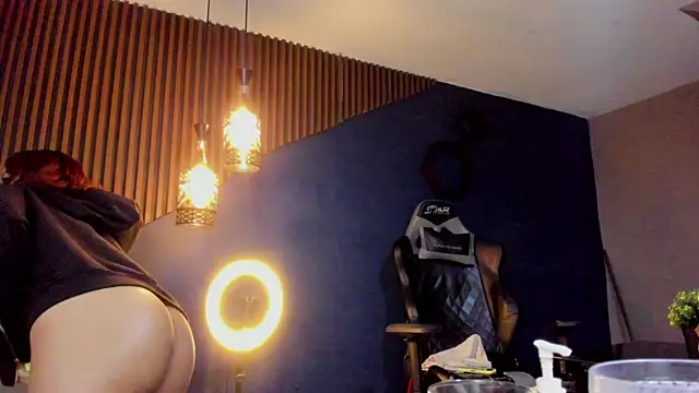 Snapshot of MelodyCollins chatting on March 3, 2025, 6:31 am MelodyCollins online show from March 3, 2025, 6:31 am