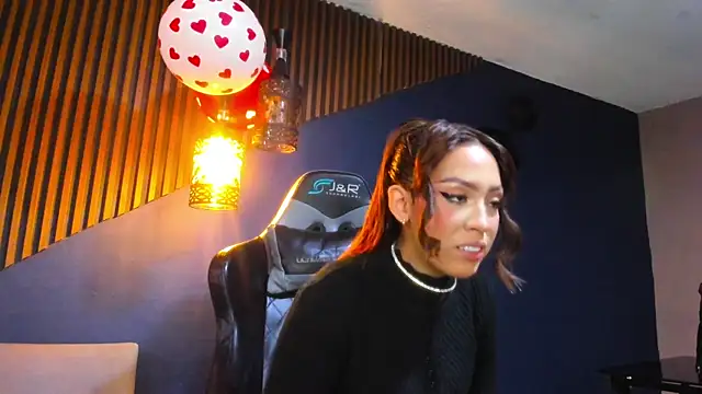 Snapshot of MelodyCollins chatting on February 22, 2025, 8:20 pm MelodyCollins online show from February 22, 2025, 8:20 pm