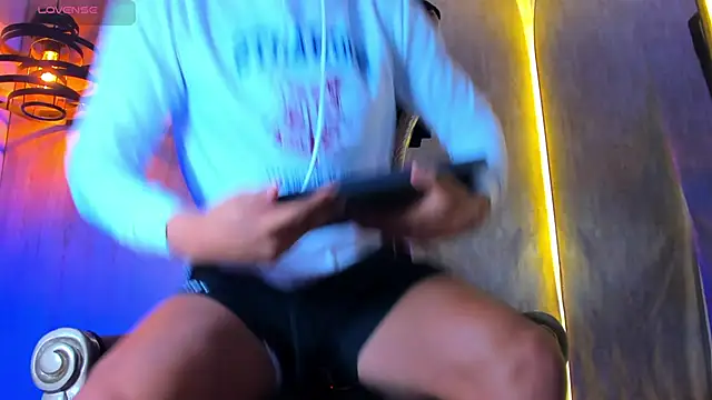 Snapshot of thaddeus_king chatting on September 26, 2025, 11:44 pm thaddeus king online show from September 26, 2025, 11:44 pm