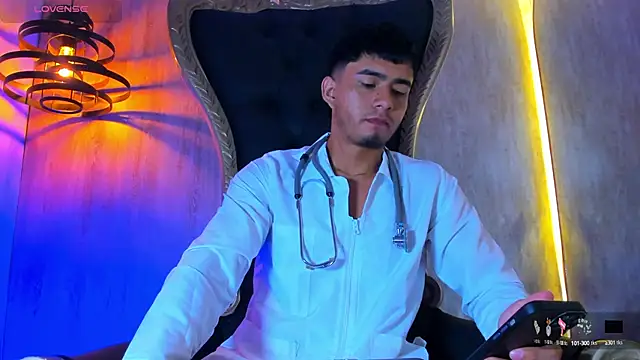 Snapshot of thaddeus_king chatting on September 27, 2025, 11:00 pm thaddeus king online show from September 27, 2025, 11:00 pm