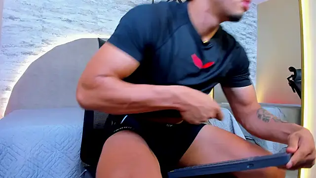 Snapshot of thaddeus_king chatting on September 19, 2025, 10:14 pm thaddeus king online show from September 19, 2025, 10:14 pm