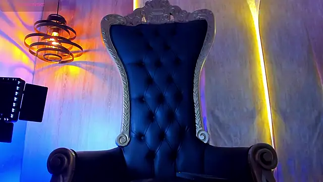 Snapshot of thaddeus_king chatting on October 9, 2025, 10:21 pm thaddeus king online show from October 9, 2025, 10:21 pm