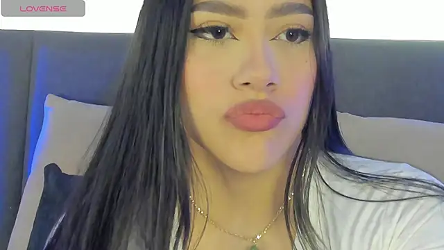 nicolle pierce online show from March 11, 2025, 1:23 pm