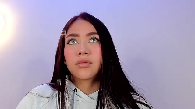 nicolle pierce online show from February 3, 2026, 2:44 pm