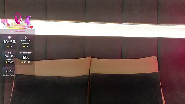 nicolle pierce online show from November 20, 2025, 2:07 pm