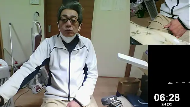 mama010-chan online show from February 3, 2025, 9:29 pm