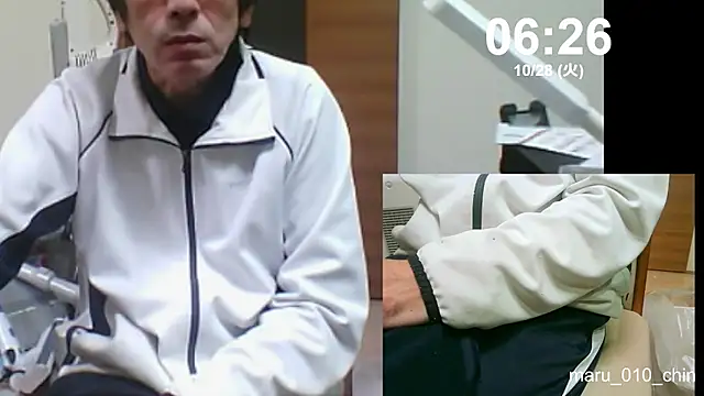 Snapshot of mama010-chan chatting on October 27, 2025, 9:27 pm mama010-chan online show from October 27, 2025, 9:27 pm