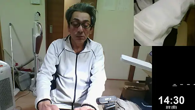 mama010-chan online show from February 2, 2025, 5:32 am