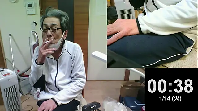 mama010-chan online show from January 15, 2025, 3:39 pm